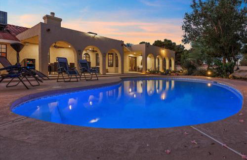 Ranch villa 1 level on half acre 8-min from Strip - Foto 2