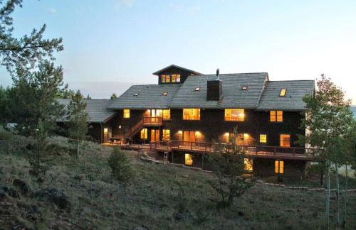 Awe Inspiring Mountain Lodge hot tub for large groups - Foto 6