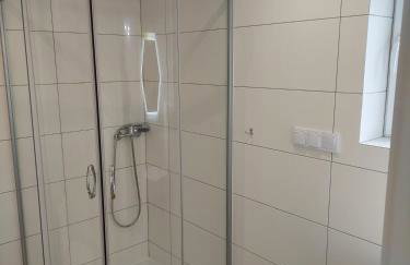 HEXAGON HONEY HOUSE+ prywatna plaża+jezioro+ stawy+ gospodarstwo+ pasieka - Foto 10