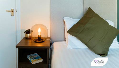 Luke Stays -Whitehall Road - Foto 2