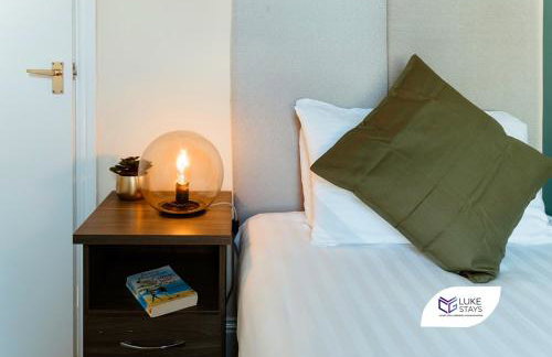 Luke Stays -Whitehall Road - Foto 2