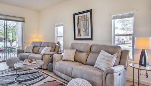 55 and Community with Pool and Spa Green Valley Retreat! - Foto 4