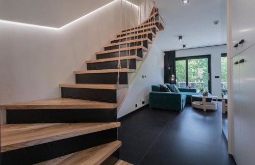 Czarny domek w górach - Foto 10