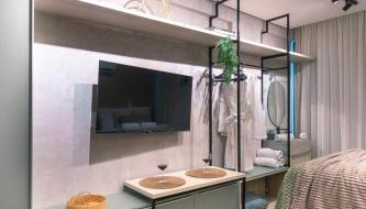 Viva hospedagens - Flat 009 beira mar com Varanda e piscina aquecida - Foto 5