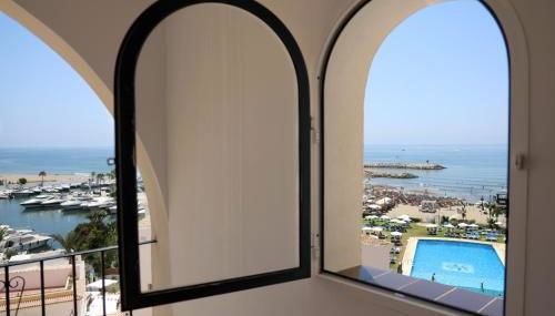 Seaside Golf haven in Cabopino Marbella - Photo 4