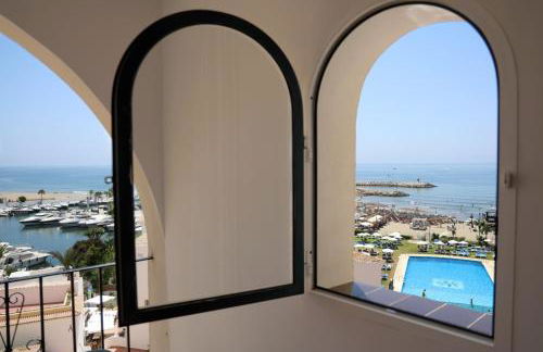 Seaside Golf haven in Cabopino Marbella - Photo 4