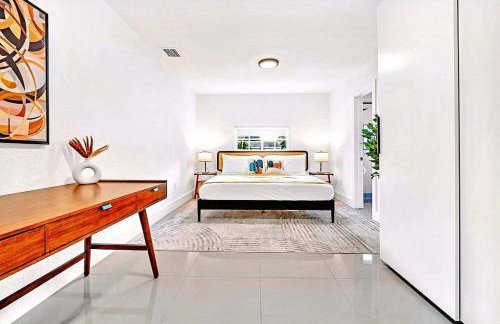 Bright 4BR North Miami Villa Close to Beaches and Huge Backyard - Foto 5