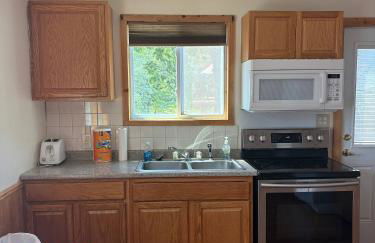 Dockside Retreat- Renovations & upgrades coming! - Foto 6