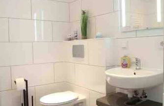 Wunderschöne und moderne Ferienwohnung mit Garten - Photo 13