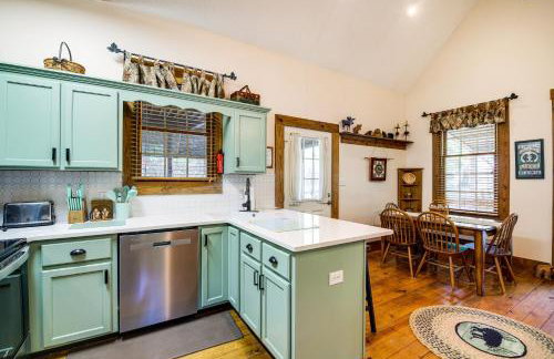 Lake Cumberland Resort Cabin with Community Perks! - Foto 8