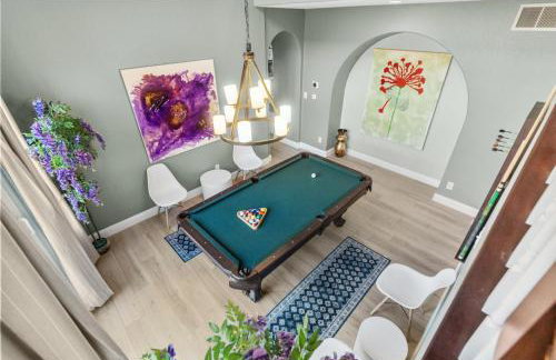 Game Lovers Retreat, spacious 4000 sqft Getaway - Foto 25