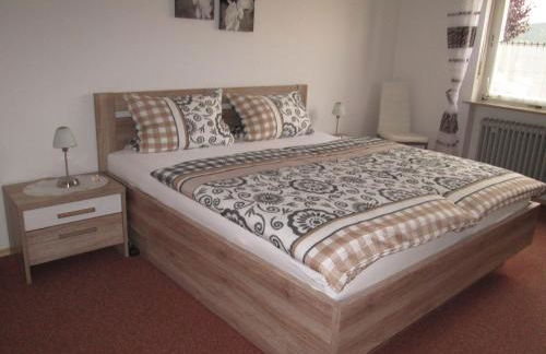 Ferienwohnung "STREUTALBLICK" - Foto 3