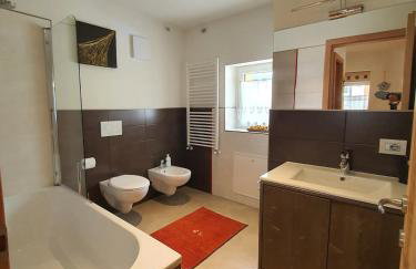 Casa Sandra Moena by Go new Location - Photo 21