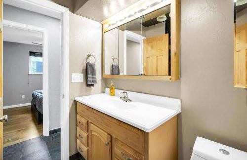 Huge Arvada Retreat! Quiet Area - Foto 29