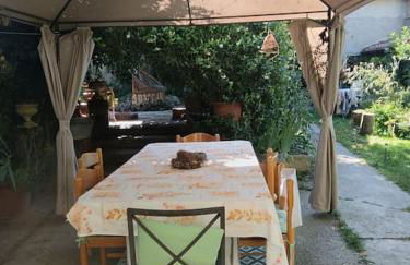 Casa Artemisia lungo il fiume con giardino privato - Foto 9