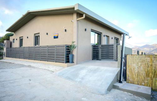 Secluded Luxury Villa w Jacuzzi & Stunning Views - Photo 27