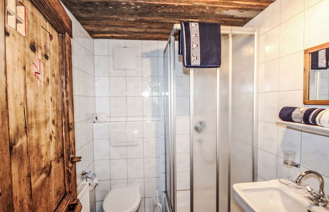 Beim Holzschnitzer - Foto 10