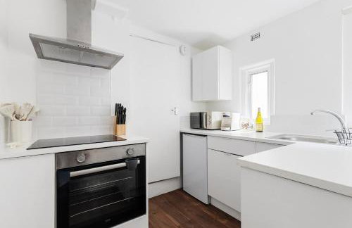 Modern Flat with High Ceilings, Heart of Baker St - Foto 3