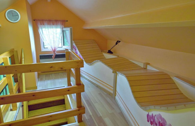 Holiday Home in Stoumont With Sauna & Garden - Photo 3
