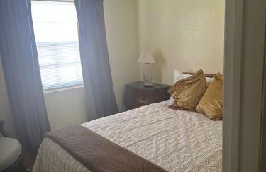 Miramar near Hard Rock stadium - Photo 15