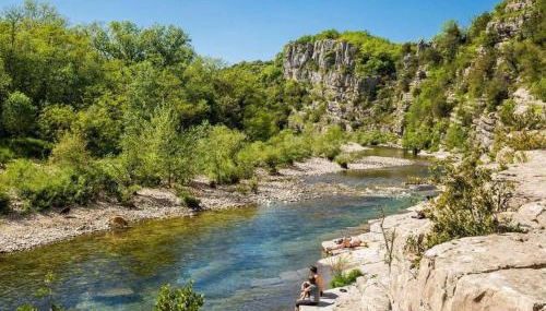 Grande maison en pierre au coeur du village provençal du XIe siecle 10 personnes - Foto 2