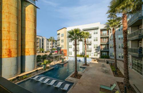 Chic 2BR-Southtown Near Rvrwalk, Dome & Conv - Foto 29