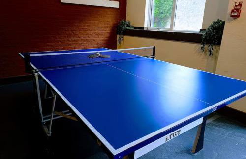 The West Wing at Eriviat Hall Hot Tub - Photo 40