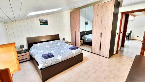 Quiet Two-room Apartment With Parking Space - Casa Montan - Foto 3, wardrobe