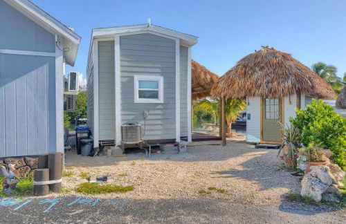 Tiny Home on Waterfront, Bay Views, Deck, Pool - Photo 17