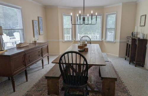 Lake Days Getaway - Lakeside Family Escape Near Hillsborough - Foto 22