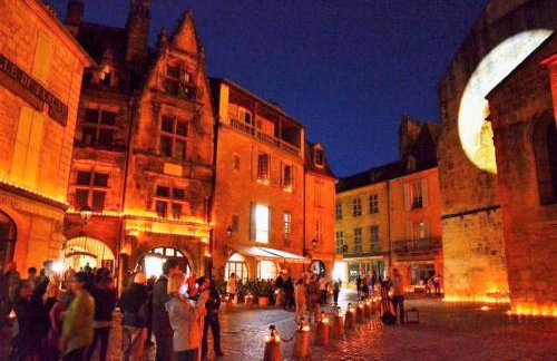 LE TERME maison en pierre dans village tous commerces au coeur du Périgord proche Sarlat et rivière Dordogne - Foto 13