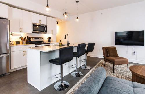 Luxury Downtown Apt with Parking, Gym, and Lap Pool - Foto 19