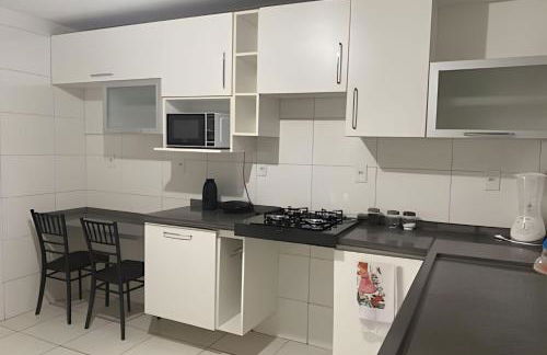 Próx a orla, 14 pessoas, ar condicionado e garagem - Foto 42