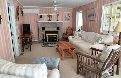 Authentic Cottage on Lake George - Foto 11