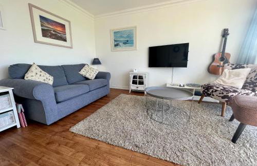 BAYVIEW self-catering coastal bungalow in rural West Wight - Photo 6