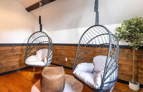 Mountain High Cabin with hot tub fire pit & indoor pool - Foto 22