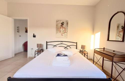 Iris Apartments Ithaca - Foto 24