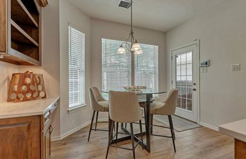 New!4BR with Easy Access to all Woodlands Amenities - Photo 15