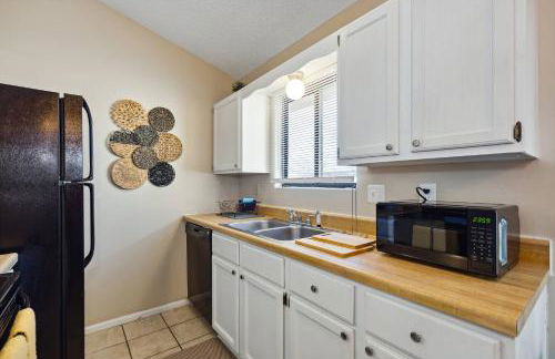 HotTub, Theater, Kings, & Firepit - NearWesley - Foto 20