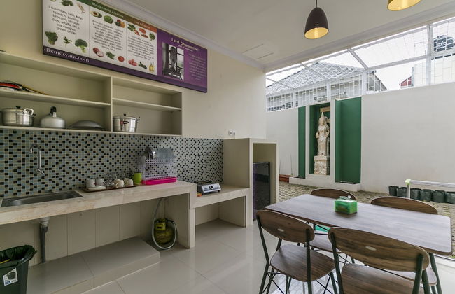 Dhanesvara Holistic Villa - Foto 5