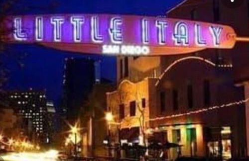 26' SUNDECK OCEAN Panoramic VIEWS with AC Fast WiFi -902Mbps - Foto 32