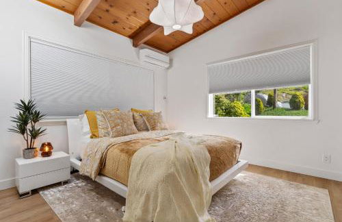 Serene Oceanview Escape with Expansive Deck home - Foto 32