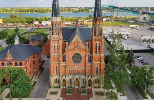 Historic Home, Chic Living Near Motown & Midtown - Photo 34