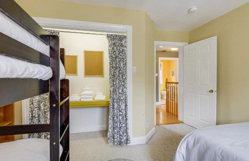 6 Mi to Mt Snow Nature-View Home with Fire Pit! - Foto 22