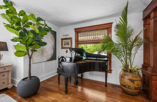 NEW! Updated South Hill Craftsman Sleeps 12! - Foto 5