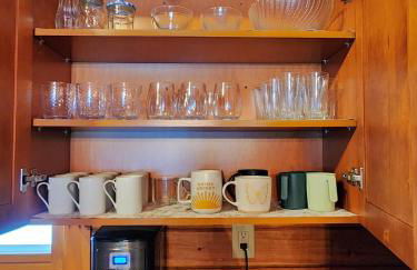 Stylish Forest Lodge with Large Hot Tub, Firepit and Fireplace minutes to Gore Mountain - Foto 66