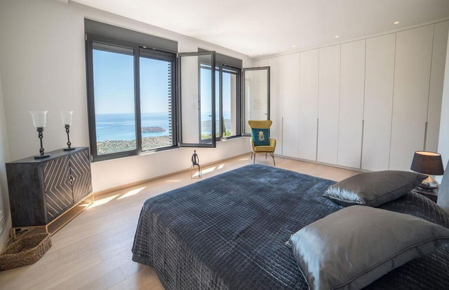Sea View 6 Bedroom Villa With a Heated Pool - Foto 9