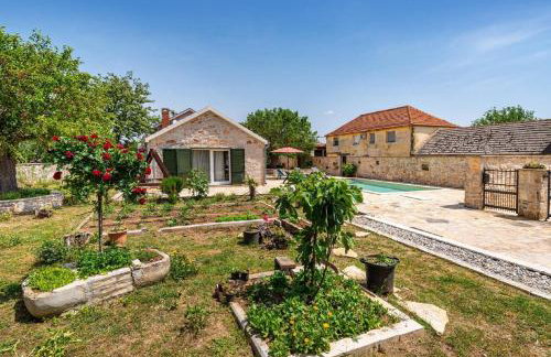 MY DALMATIA - Authentic villa Zvonko with private swimming pool - Foto 11