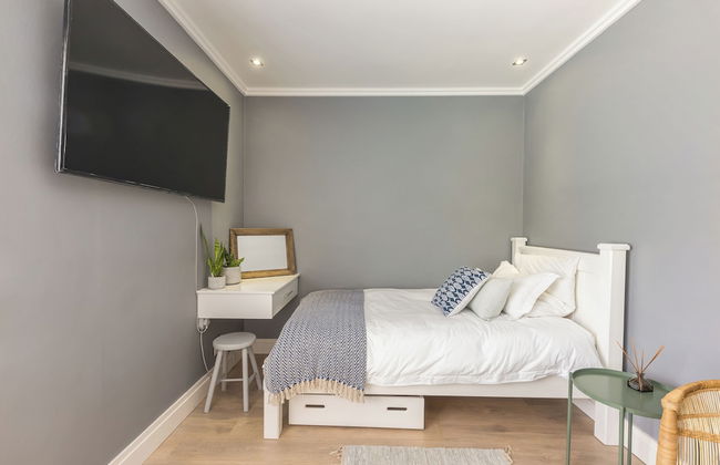 Beachfront, Private Pool, Pizza Oven, Pool Table, Fast Internet, Family Friendly - Photo 13