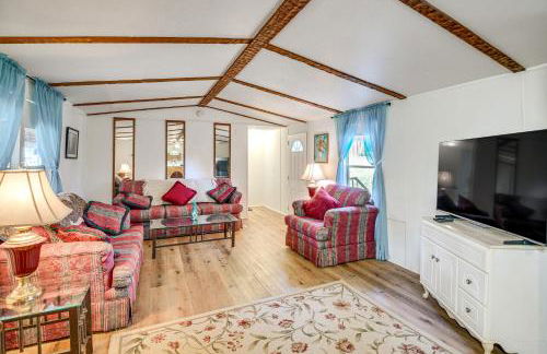 Cabin with Lake Access in Fort McCoy, Pets Welcome! - Foto 3